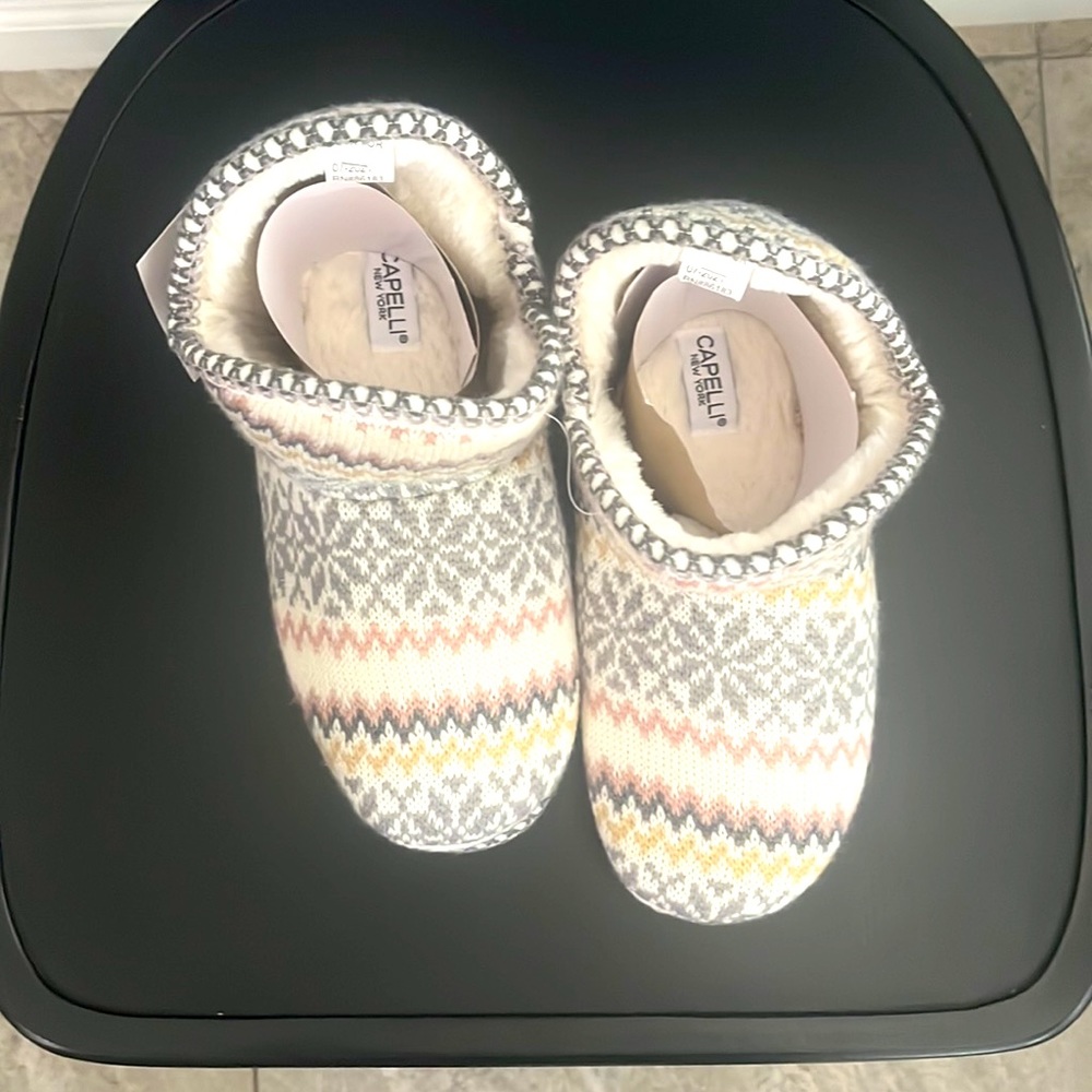 Slippers - Picture 2 of 3